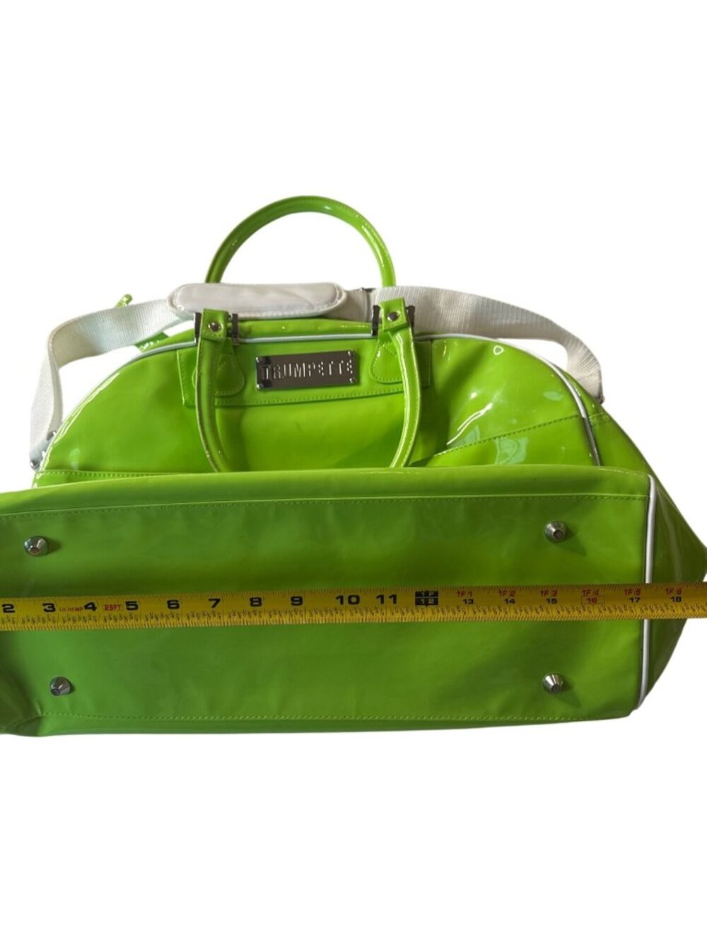Trumpette Neon Glossy Patent Green Tennis Bag W/Shoulder Strap & Handles - Picture 13 of 15